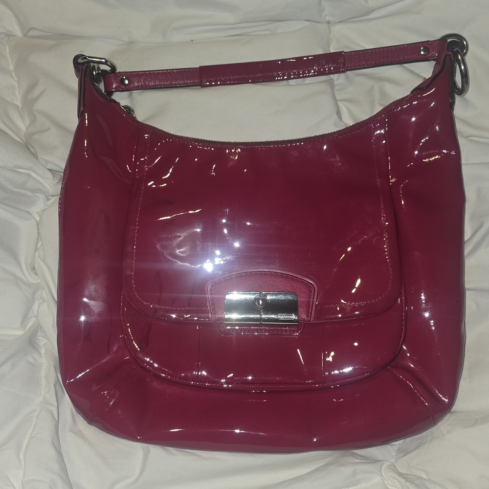 Patent Leather Shoulder Bag - Pink With Color Transfer